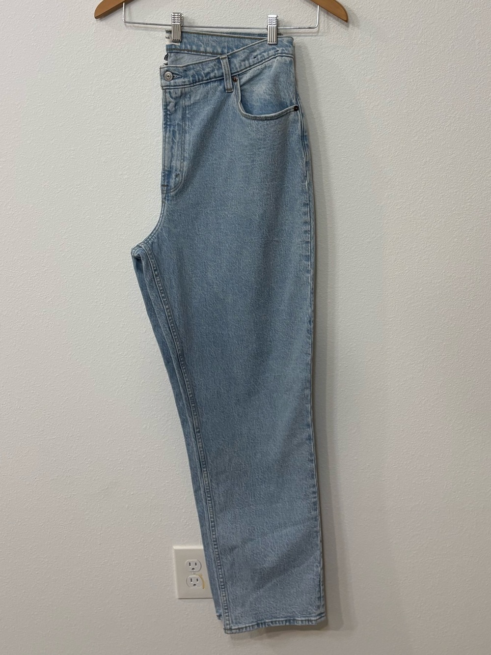 Abercrombie & Fitch 90s Curve Love Light Wash Straight Jeans